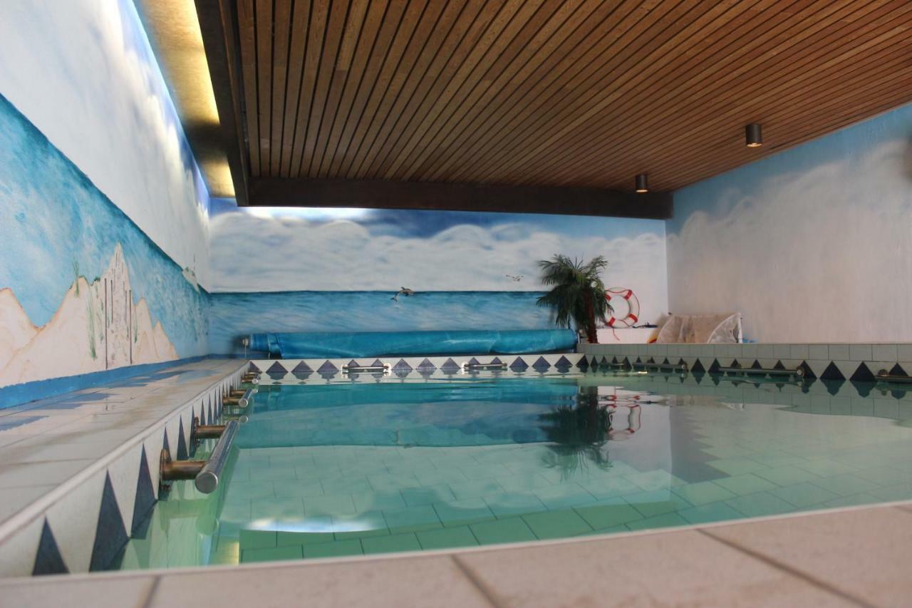 Haus Abbi, Ferienwohnung Mit Schwimmbad Hage Εξωτερικό φωτογραφία
