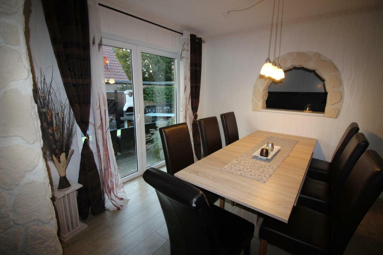 Haus Abbi, Ferienwohnung Mit Schwimmbad Hage Εξωτερικό φωτογραφία